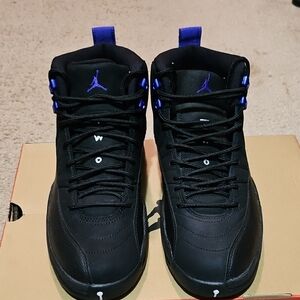Jordan Men's Black and Purple Sneakers
